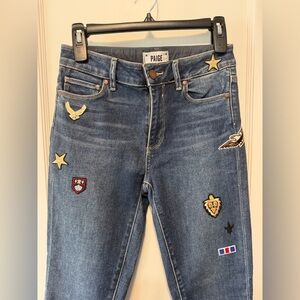 PAIGE Blue Jeans with Embroidered Patches